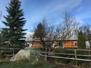 3300 Sq. Ft. 3 bedrooms, 2 dens, RV Garage, Workshop,